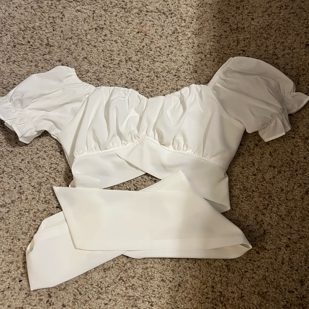 Tie crop top
